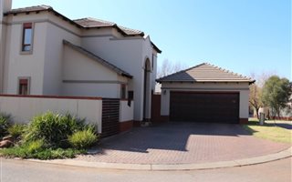 3 Bedroom Townhouse in Midstream Estate