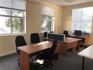 152 m² Commercial space in Hilton
