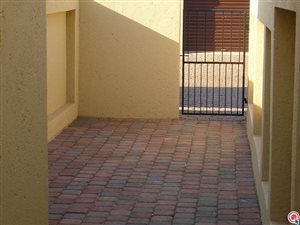 1 Bed Duplex in Willow Park