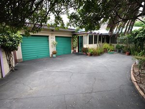 4 Bedroom House in Gordons Bay Central