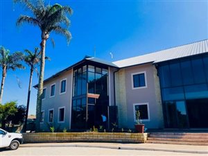 105 m² Office Space in Hilton