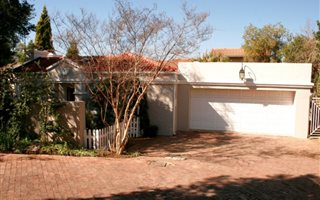 2 Bedroom House in Kyalami Estate