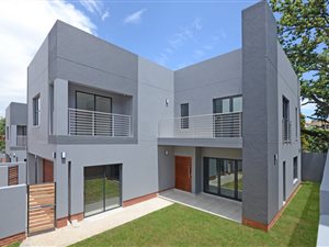 4 Bed Cluster in Bryanston East