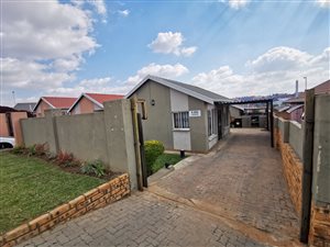 2 Bed House in Cosmo City