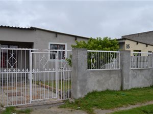 2 Bed House in Kalkfontein