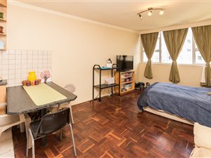 Studio Apartment in Mowbray
