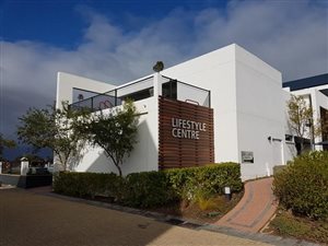 3 Bed Apartment in De Velde