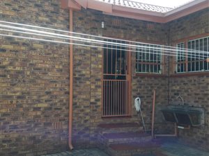 4 Bedroom House in Ridgeway