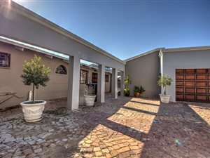 3 Bed House in Bonaero Park