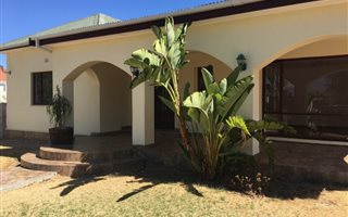 3 Bedroom House in Langerug