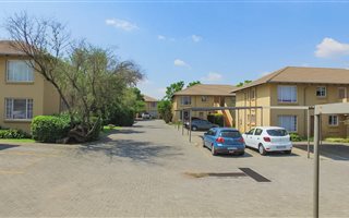 2 Bedroom Townhouse in Moreleta Park