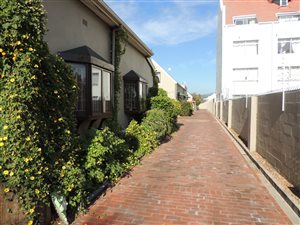 2 Bed Simplex in Stellenbosch Central