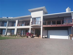 5 Bed House in Gonubie
