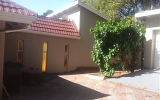 5 Bedroom House in Meyerspark