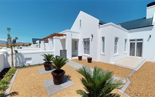 3 Bedroom House in Croydon Olive Estate