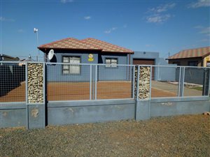 3 Bed House in Bloemspruit