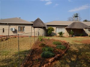 6 Bed House in Swacina Park A H
