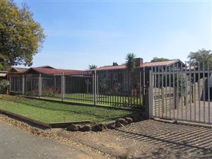 3 Bed House in Vanderbijlpark CE2