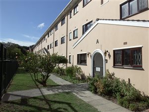2 Bed Apartment in Pinelands