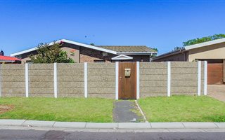 3 Bedroom House in Goodwood