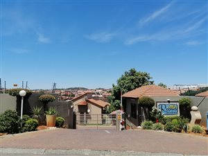 4 Bed Cluster in Mondeor