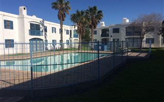 3 Bedroom Apartment in Gordons Bay Central