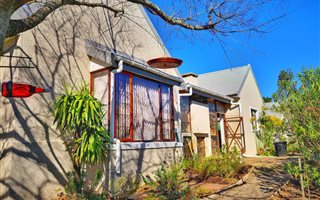 2 Bedroom House in Hoekwil