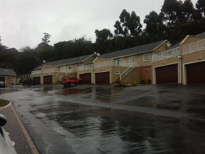 2 Bedroom Simplex in Padfield Park