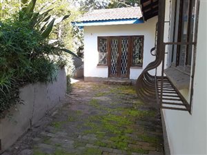 2 Bed Garden Cottage in Hatton Estate
