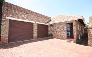 2 Bedroom Townhouse in Randpark Ridge
