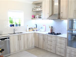 2 Bed Townhouse in Nooitgedacht Estate