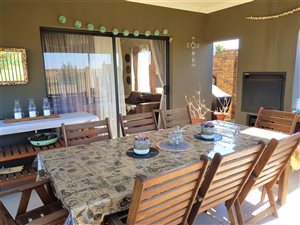 3 Bed House in Heuningklip