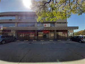 400 m² Commercial space in Constantia Park