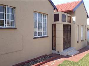 3 Bed House in Kamagugu