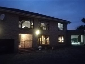 6 Bed House in Buffalo Flats