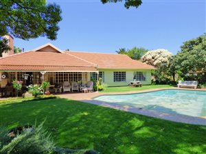 3 Bedroom House in Alphen Park
