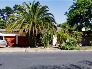 5 Bed House in Amanda Glen