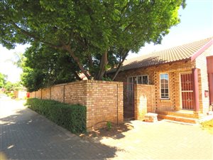 2 Bed Townhouse in Wierda Glen
