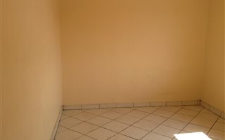 1 Bedroom Apartment in Egerton