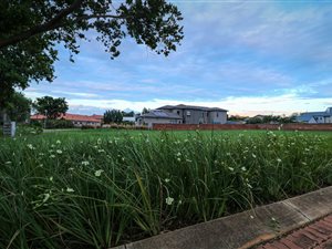 1500 m² Land available in The Ridge Estate