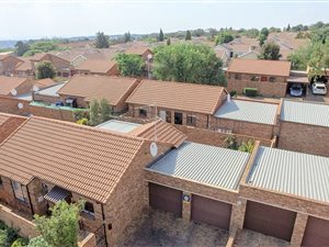 3 Bedroom Cluster in Halfway Gardens