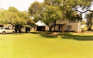 4.2 ha Farm in Boschkop