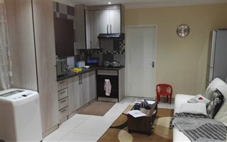 2 Bedroom Garden Cottage in Primrose