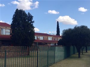 2 Bed Townhouse in Vanderbijlpark CE3