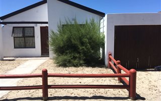 3 Bedroom House in Pelikan Park