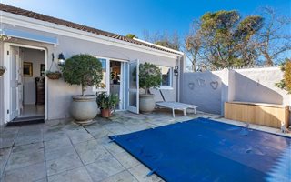 3 Bedroom House in Constantia