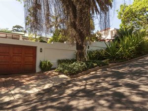 3 Bed House in Kensington