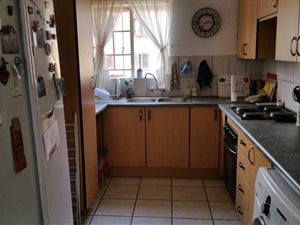 2 Bed Flat in Riviera