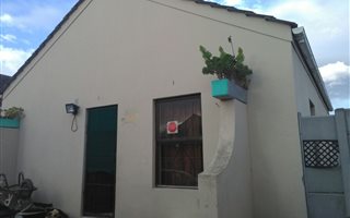 2 Bedroom House in New Macassar Village