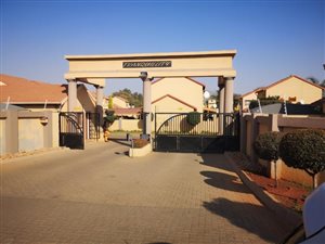 2 Bed Townhouse in Winternest